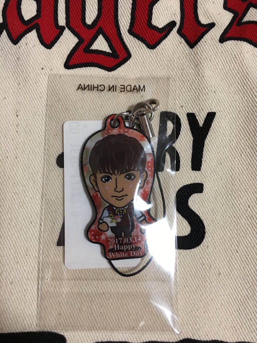 ____onlyalan's tweet photo. @gene_nomaru 

リプ失礼します！

佐藤と佐野で所持しているのがこれだけなのですが、白濱千社���と交換可能ですか(＞＜)？ https://t.co/wMW4AoKJWy