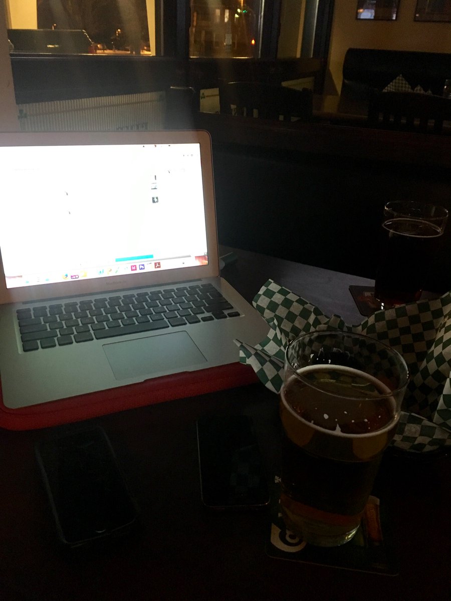 ChadFergusonBJJ's tweet photo. Important setting up social media meeting! #samosas #yeg #EdmontonOilers #BJJ #amjj #mckinnlesbros https://t.co/XiD7XzTxlt