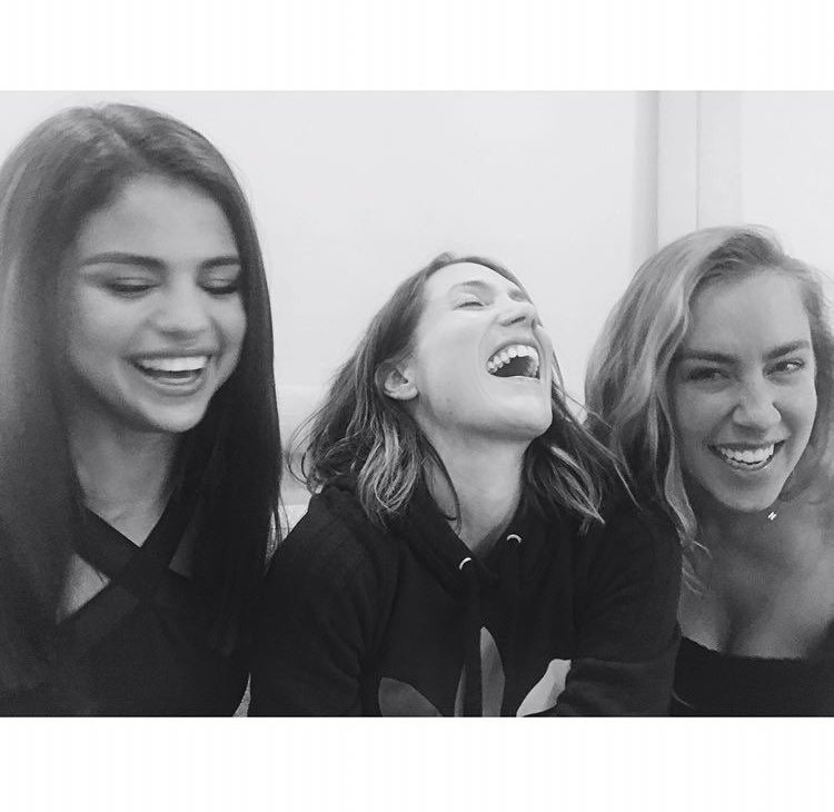 GomezSource's tweet photo. Theresa via Instagram ❤ https://t.co/kExeGu3Sba