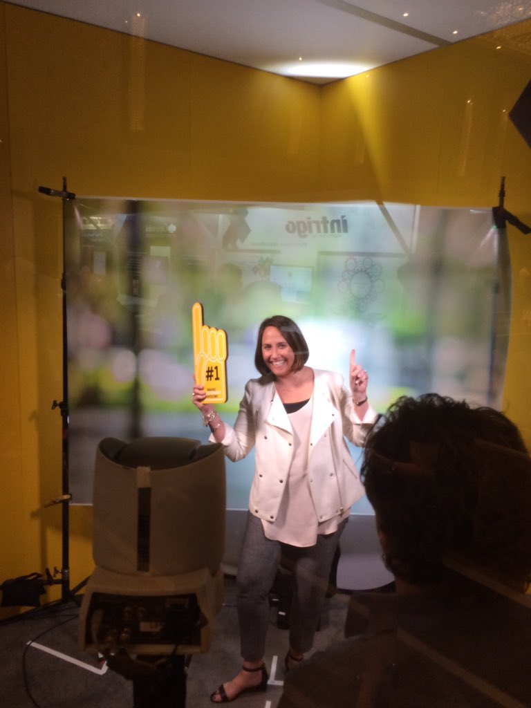 fieldsjj's tweet image. Who says procurement pros don't have fun? #MakeProcurementAwesome at #SAPARIBALIVE
