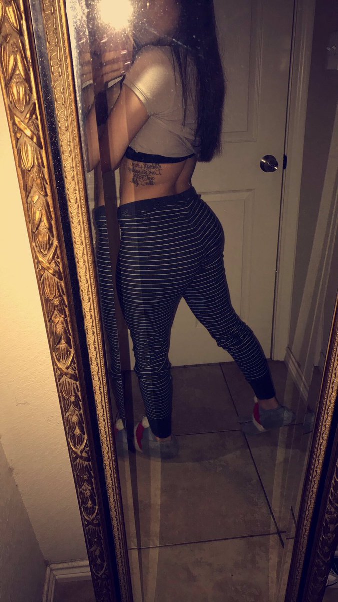 jocelynn611's tweet photo. Stripes 😛🍑 swear I need more tattoos!! 😩💉 #hairgettinglong #bootygettingfat #gains #squats https://t.co/y73hApfF3i