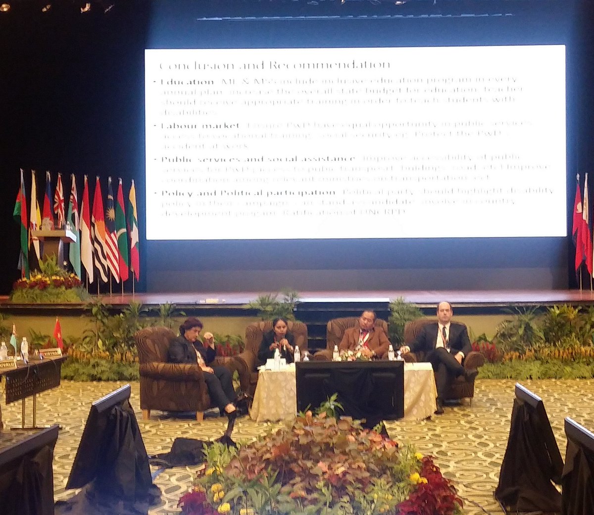 DSRKcomms's tweet photo. Session 6: Senior Officials' Meeting for Asia-Pacific Forum of MOST Programme @UNESCO @NajibRazak #unesco_most https://t.co/iDlqPPBb3N
