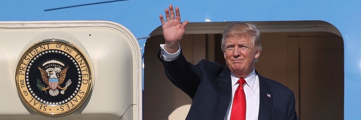 TrumpSuperElite's tweet photo. Russians didn't try to blackmail #TRUMP, the establishment led by Obsma tried to! They own 100% of the media which fought TRUMP all the way. https://t.co/EflxNNUNEt