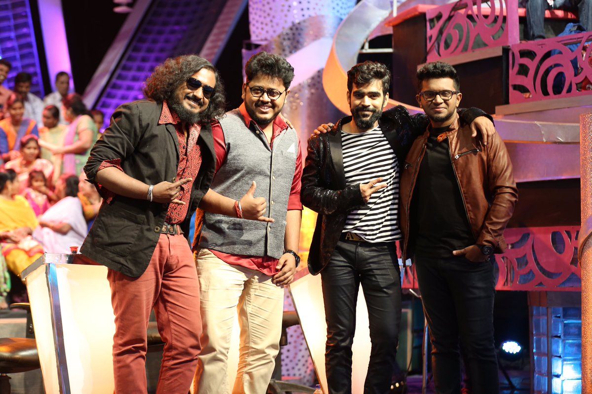 SingerNivas's tweet photo. With these incredible musicians and fellow captains. watch out for upcomin episodes for more surprises. #SSJ05 #styleexperiments #TEAMNIVAS https://t.co/fJ0A7oeQnQ