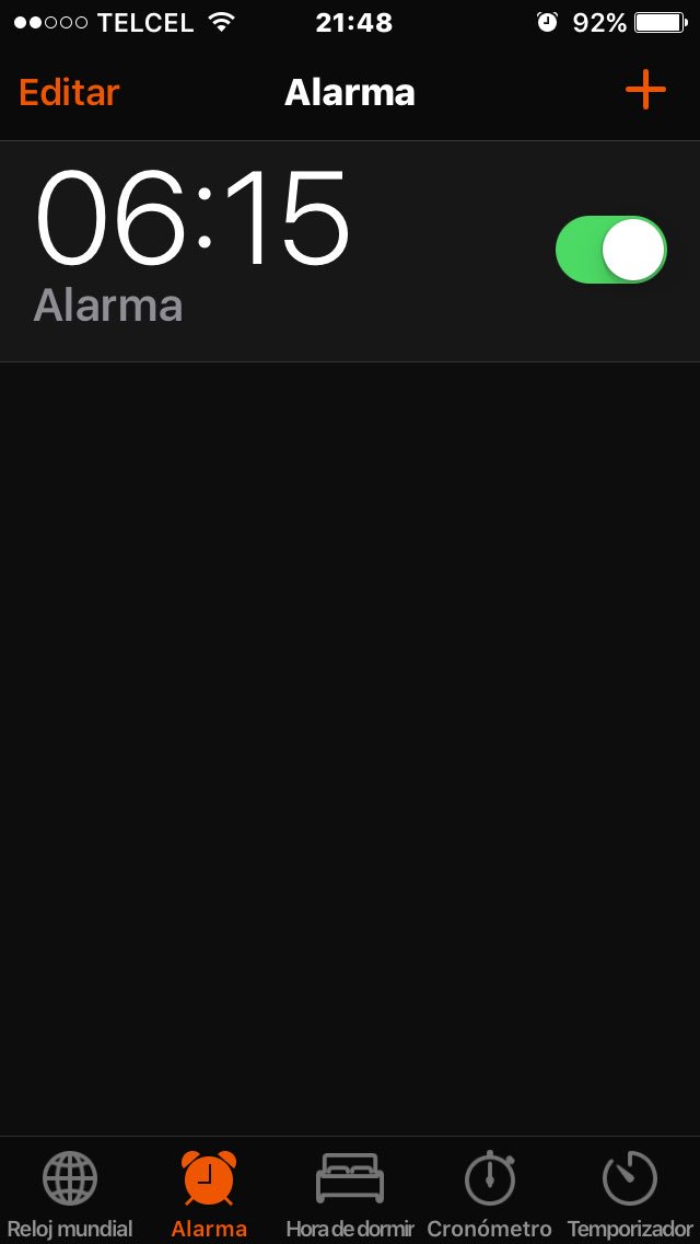 Ccylyn's tweet photo. Poniendo mi alarma después de más de dos años sin ellas. https://t.co/mdSvpoPTHS