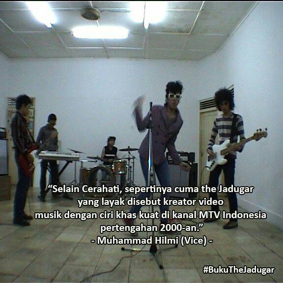 Mari bersama-sama meWujudkan
#BukuTheJadugar  goo.gl/b4ztmP