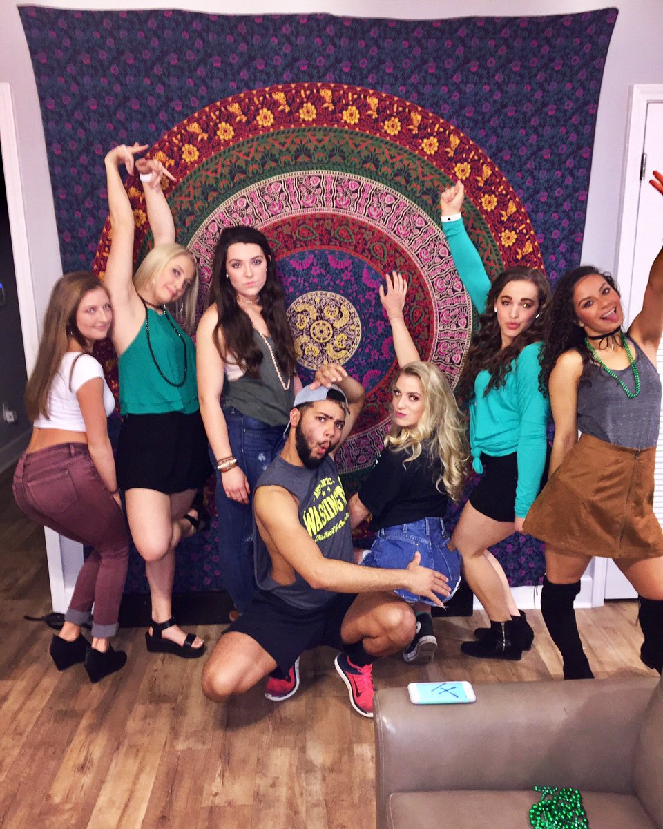 jess_mann_'s tweet photo. And...that's a wrap for hell weekππͺπΌthankful to have a team that makes being in Milli for spring break a little more bearable π#eub4 #sb2k17 https://t.co/wnjqk7VoM9