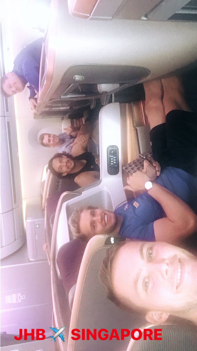 Touch down Singapore 🔵⚪️