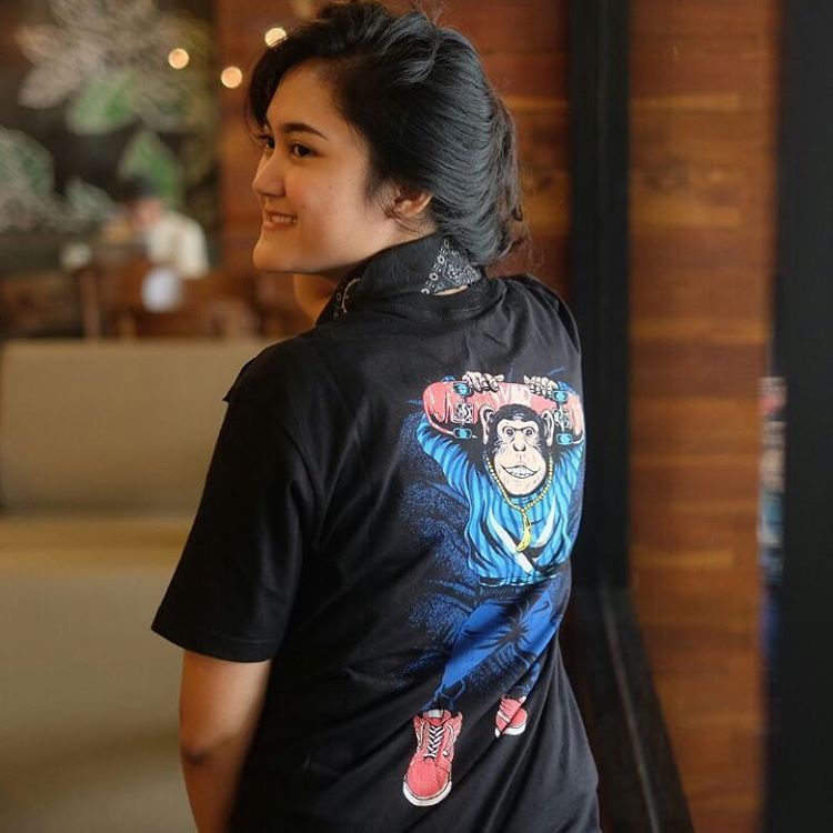 GreenBeeStore's tweet image. TSHIRT // SKATE MONKEY // @veoapparel AVALIABLE NOW // IDR 150K
Online order:
WA: 0812-1324-6945
Line@: @Xhv4217o (Use @)