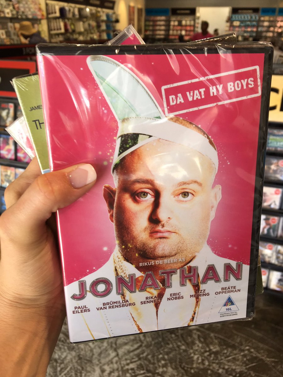 Zinta_Kymdell's tweet photo. Daar vat hy nou! @RadioRaps  #JonathanDieMovie is op DVD beskikbaar. En kan jy glo, ek sien hom toe vandag by @MUSICA_AFRICA in Kroonstad! https://t.co/EgL139cOQn