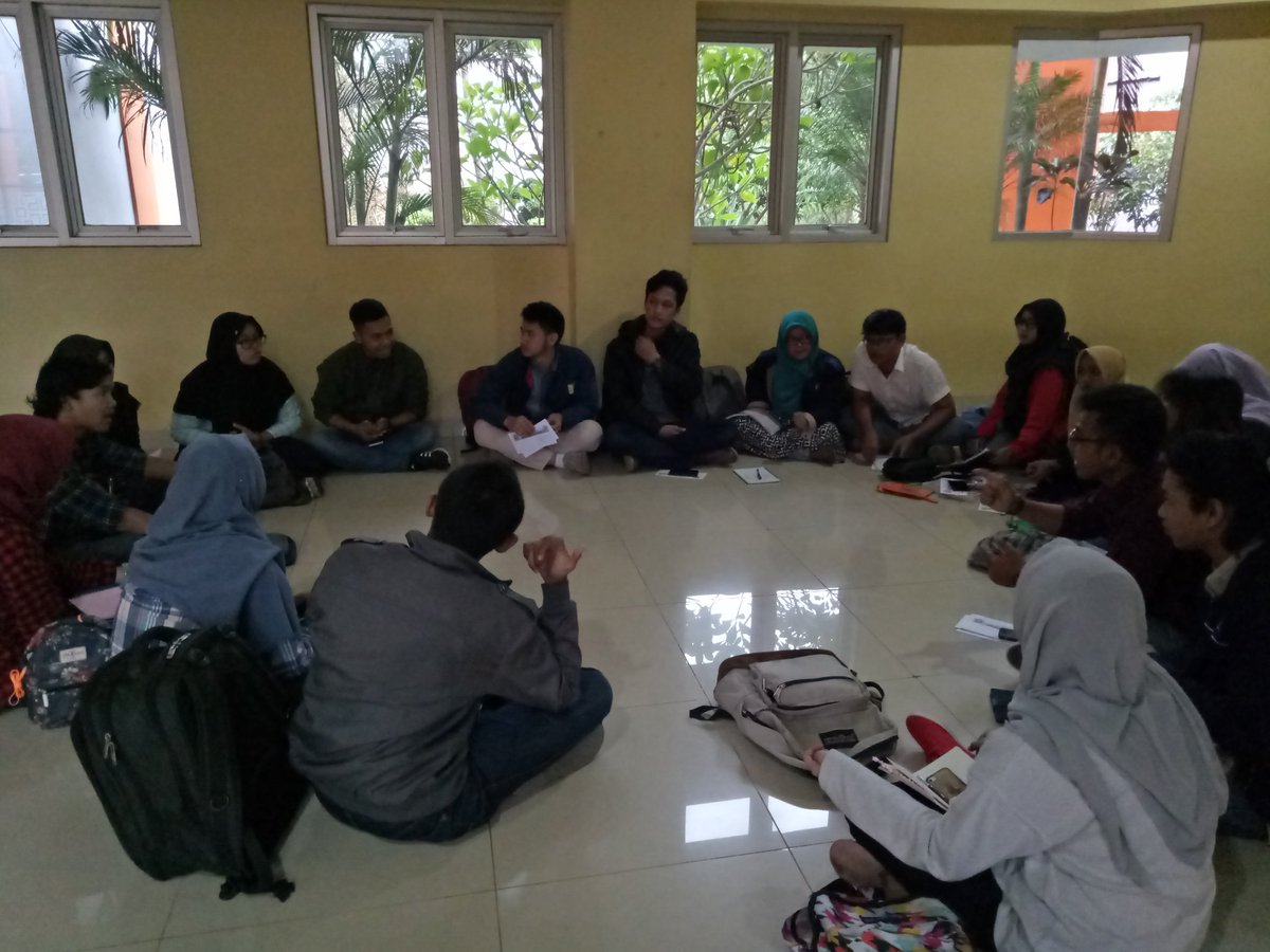 K&PSDM BEM UNDIP tweet media