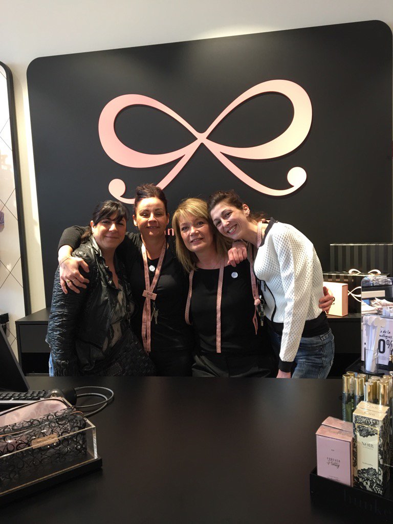 #hkmloveshershero <a href="/S_Lalanne/">Stéphane Lalanne</a> <a href="/Hunkemoller/">Hunkemöller</a> @Dimitri_HKM Proud certified team Fosse la Ville