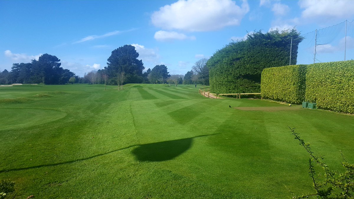 It's not hard to fall in love with a golf course when it looks like this.
Beauty personified, love it.