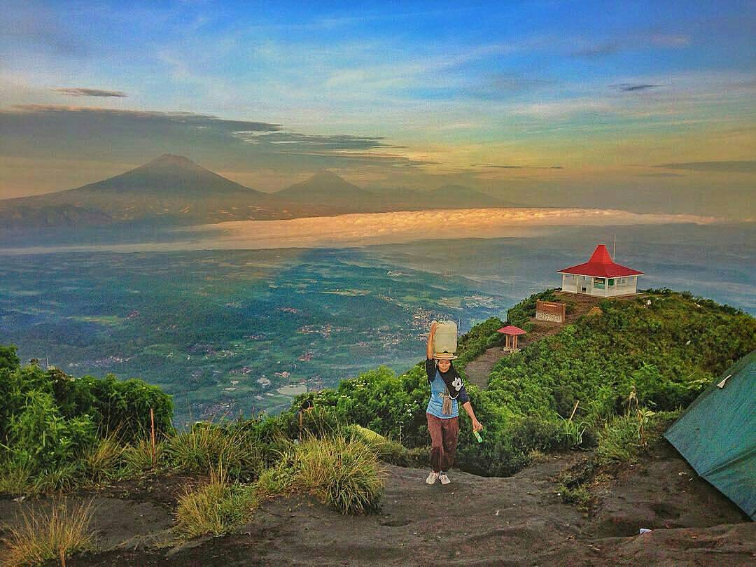 Jogja24Jam's tweet photo. Indahnya Senja dari gunung Andong

Foto: misbah.munir.69 https://t.co/9eIkoBjt7t