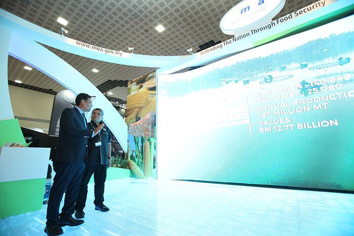 mardimalaysia's tweet photo. Bertemakan 'Defending The Nation Through Food Security' @moa_gov @MARDItweet julung kali di #LiMA17 @LimaExhibition #TN50 #ourfoodourfuture https://t.co/Mb2F0qlbvT