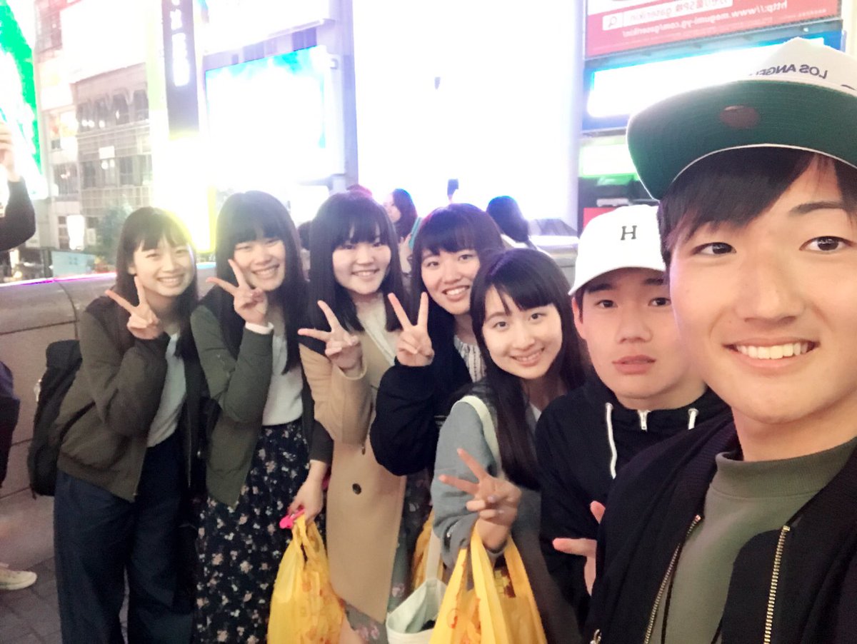 Dai1172's tweet photo. アウトレット→難波
くそ疲れたけど楽しかったね😘 https://t.co/pFpPnbE0es