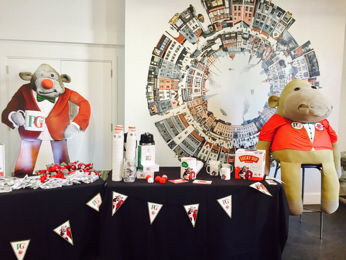 eatatgold's tweet photo. Come and join us at THIRTY FIVE! @PGtips have lots of goodies for you & we offer tea to anyone who donates for #RedNoseDay #onemillionlaughs https://t.co/Q19dm81QAu