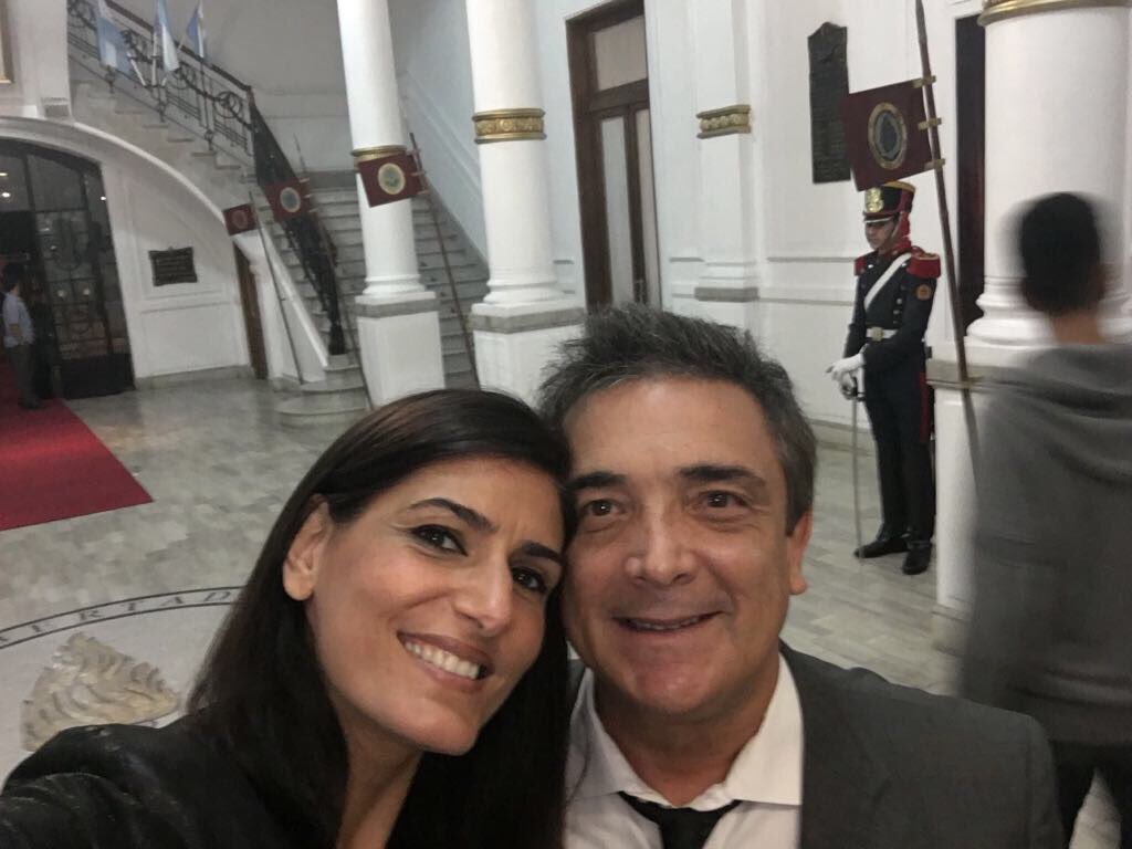 Junto a <a href="/CeciliaMilone/">Cecilia Milone</a> en #Regimiento de <a href="/Granaderosarg/">Granaderos a Caballo</a> en la celebración de su 205º aniversario.