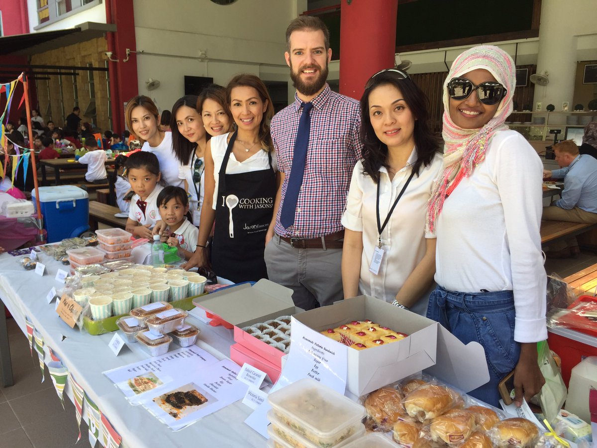 Mr_RichardJ's tweet photo. Amazing day at the Charity Bazaar. 3 Gandhi Mums raised over 1200rm. #hischaritybazaar#fun https://t.co/wB7zwMACeV