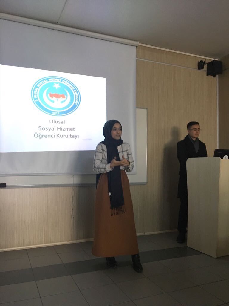 ushok2017's tweet photo. İstanbul Gelişim Üniversitesi Sosyal Hizmet Bölümü Öğrencilerini KURULTAY'ımız Hakkında bilgilendirdik. https://t.co/Vx69Fggp5X
