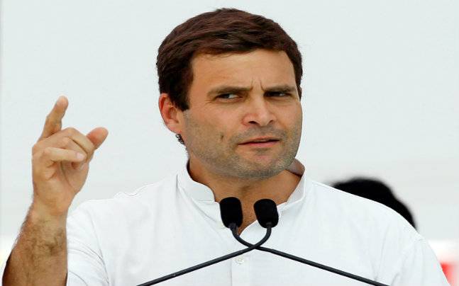 IndiaToday's tweet photo. Engineering student proposes Rahul Gandhi's name in Guinness Book of World Records for losing 27 elections. https://t.co/wtdD11EDdm https://t.co/GTUvkj8VtP