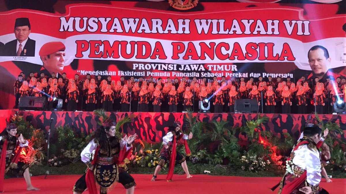 LaNyallaMM1's tweet photo. Musyawarah Wilayah VII Pemuda Pancasila provinsi jawa timur. PANCASILA ABADI https://t.co/AUx1RZhp18