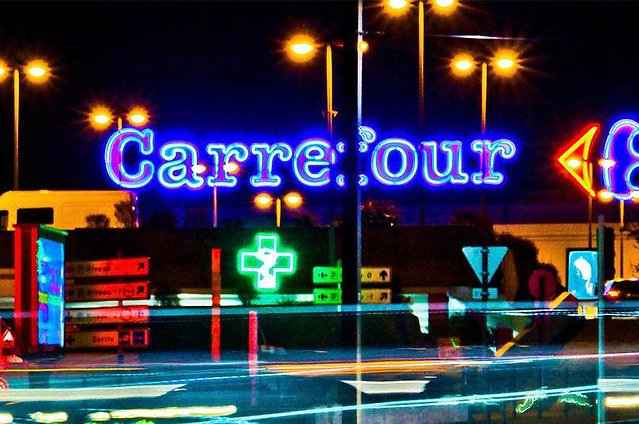 YliosConsulting's tweet photo. Le PDG de #Carrefour acte un changement de #BusinessModel : cap sur l'alimentaire et le #foodtainment https://t.co/KQ3t4bWjwQ #Commerce https://t.co/Yie3sL3UJi
