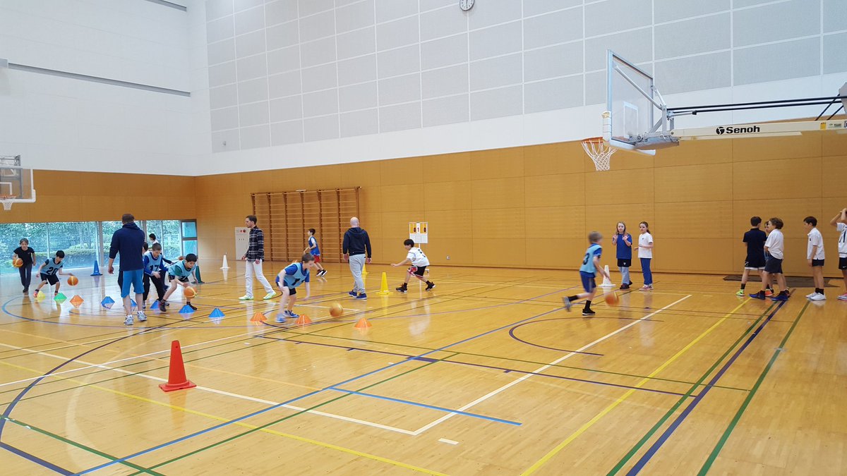 BST_Sport's tweet photo. Lots of smiles at our #ISTAA Primary #Basketball tournament today! Well done everyone that took part and supported! 🏀 @BST_Tokyo https://t.co/twhhz1rQNV