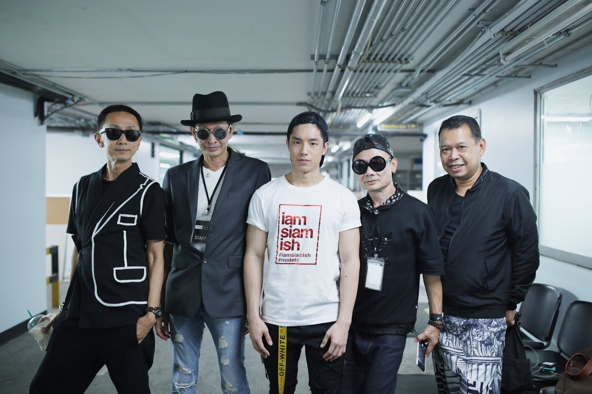 kayavine's tweet photo. งาน #iamsiamish จะเริ่มแล้วนะคืนนี้ตอน1ทุ่ม เตรียมตัวรอดูเคได้เลย หรือจะดูที่เพจ siam centerก็ได้นะครับ #kayavine https://t.co/gixdQh5FWq