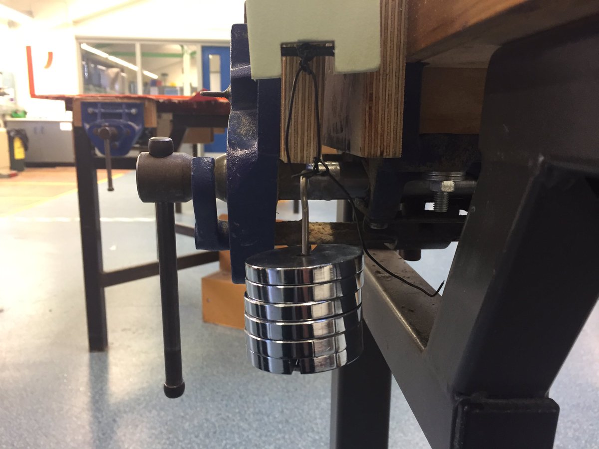 fsleclipse's tweet image. We did weight tests on bearings of our car to see if they could hold regulation weight, only to find they could hold 3x that! #F1inschools