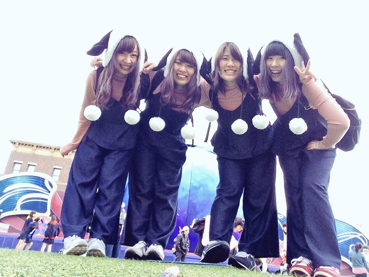 Hinako Na Tviteru はひまひ でユニバ行って来た おそろコーデとスヌーピーの帽子がほんとに可愛かった 雨は午後から止んだから写真たくさん取れて満足満足 4人一緒にいるのは最高に楽しかった 幸せな時間をありがとう 個人