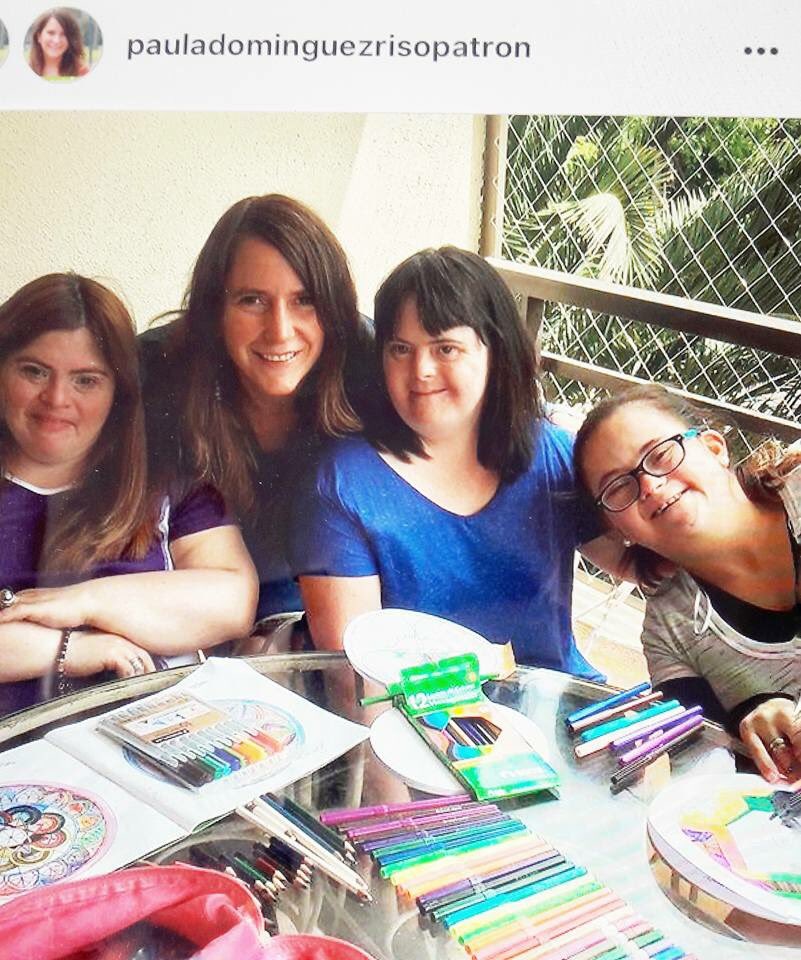 Pauladominguez's tweet photo. Hoy es  #DíaSíndromeDown hablemos de inclusión.
Les presento a mi Hermana y sus amigas https://t.co/EWBS6p8ziK