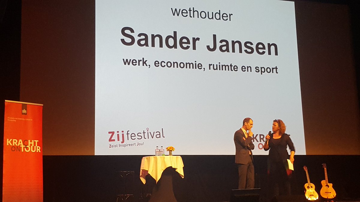 Werkcafe's tweet photo. Wethouder Jansen #Zeist vertelt waarom dit evenement nodig is: genoeg vrouwen kunnen extra ondersteuning gebruiken #zijfestival https://t.co/k06br7ngxT