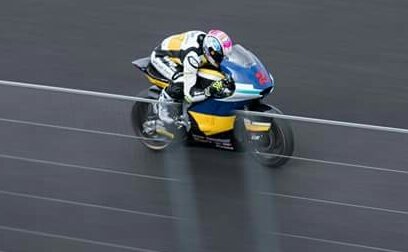 carpebau's tweet photo. Hoy @JeskoRaffin nos recuerda que solo #Faltan 2 días para el inicio de la temporada. Que ganas de ver ya las motos en pista! Suerte! 💪 https://t.co/F9zELq4KwZ