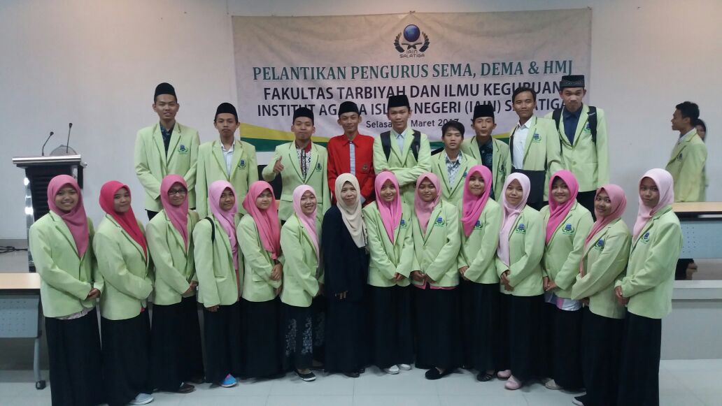 hmjpbaiansltg's tweet photo. Pengurus HMJ PBA IAIN salatiga periode 2017 https://t.co/TsPO8XOLFL