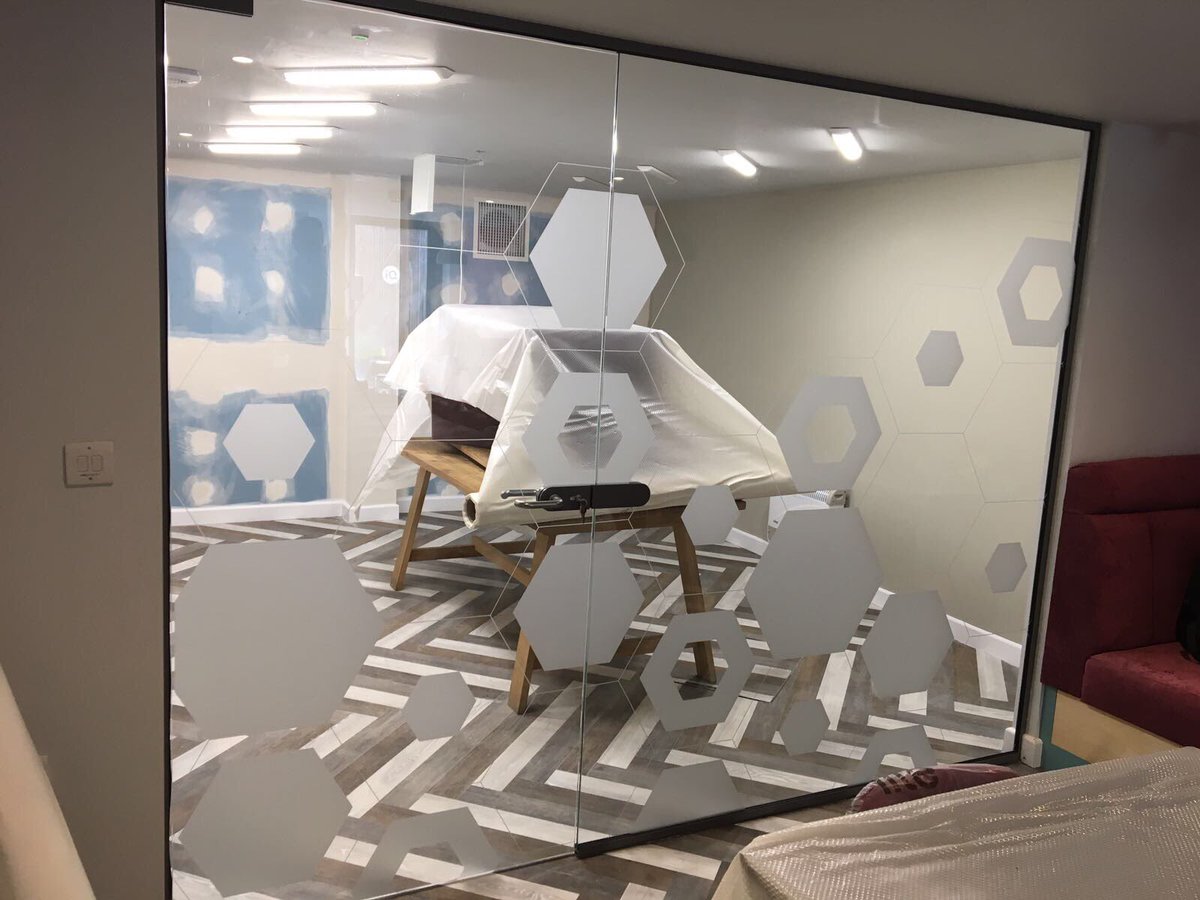 Wefitgraphics's tweet photo. Some nice etch vinyl graphics installed by the lads yesterday #windowgraphics https://t.co/hERzUSCcrS
