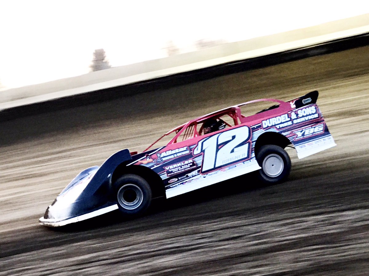stldrttrkracn's tweet photo. #JasonWagner on the bars at Highland Speedway. #iPhonephotography https://t.co/XjRIpEQpbj