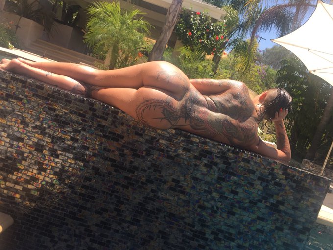 #comeback ⁉️ https://t.co/7YCu2NIuMR<a href="/tag/comeback"class="tags">#comeback</a>