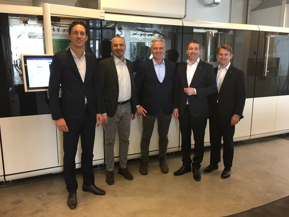 TeamAdditive's tweet photo. During #AdditiveWorldConference an Agency Agreement with SIMU (renowned representative in Italy) has been signed: https://t.co/mFdb0Hwrgk https://t.co/pr6k6RK94y