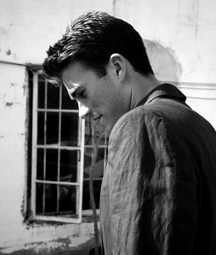 Happy birthday to Scott Eastwood!
.       