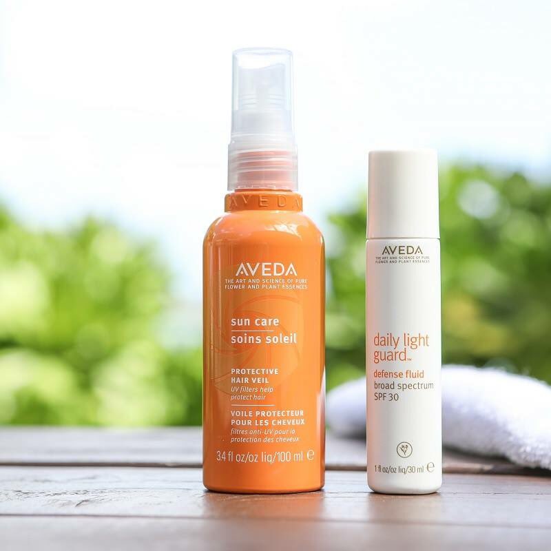 aveda_kr's tweet photo. 자외선으로부터 모발 보호해주는 '썬케어 프로텍티브 헤어 베일'과 백탁 현상 없는 저자극 #자외선차단제, '데일리 라이트 가드 디펜스 플루이드'로 피부를 보호해주세요! https://t.co/ldIAp83FCj
