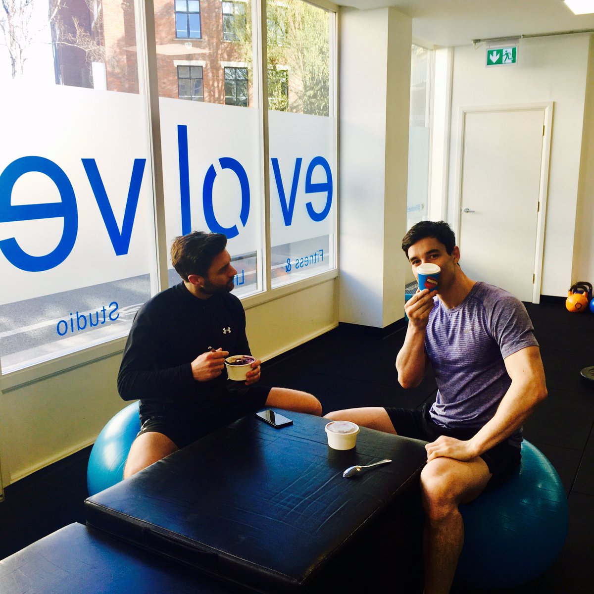 georgiebingham's tweet image. This is how breakfast goes down @evolve353 after the morning sessions...