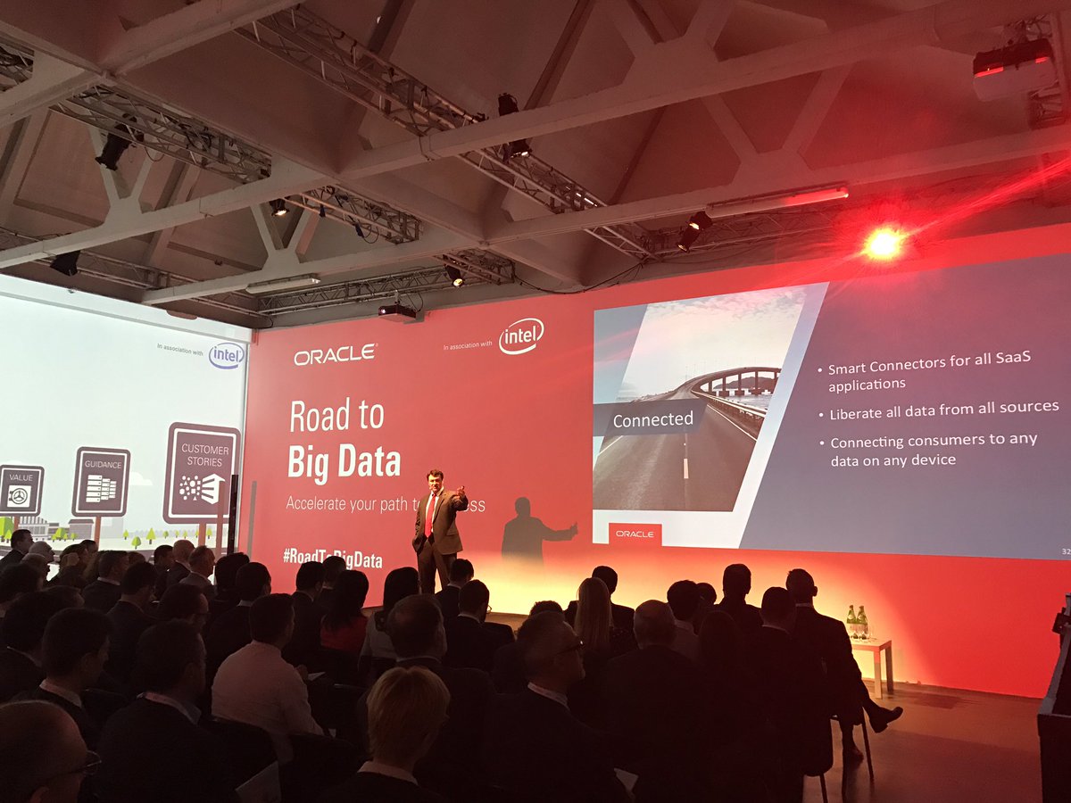 OracleItalia's tweet image. Collaborative, Connected, Complete, Choice. L&apos;offerta Oracle raccontata @richardmclayton #roadtobigdata