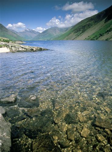Take a day trip to England's deepest Lake: Wastwater is 74 metres (243 feet) deep! #LakeDistrict #NotJustLakes #Picnic #Lake #View