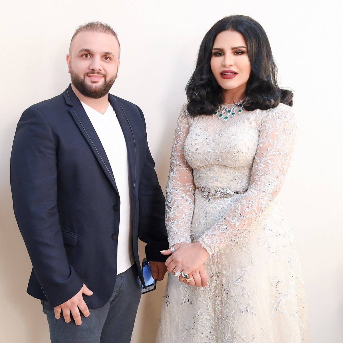 Adamafara's tweet photo. @AhlamAlShamsi ام فاهد الغالية : كل عام وانتي بألف خير ، ملكة متألقة ، آلك وحشة وان شاء الله منشوفك عن قريب Happy Mothers Day 🌷 https://t.co/VjCOSxSQeK