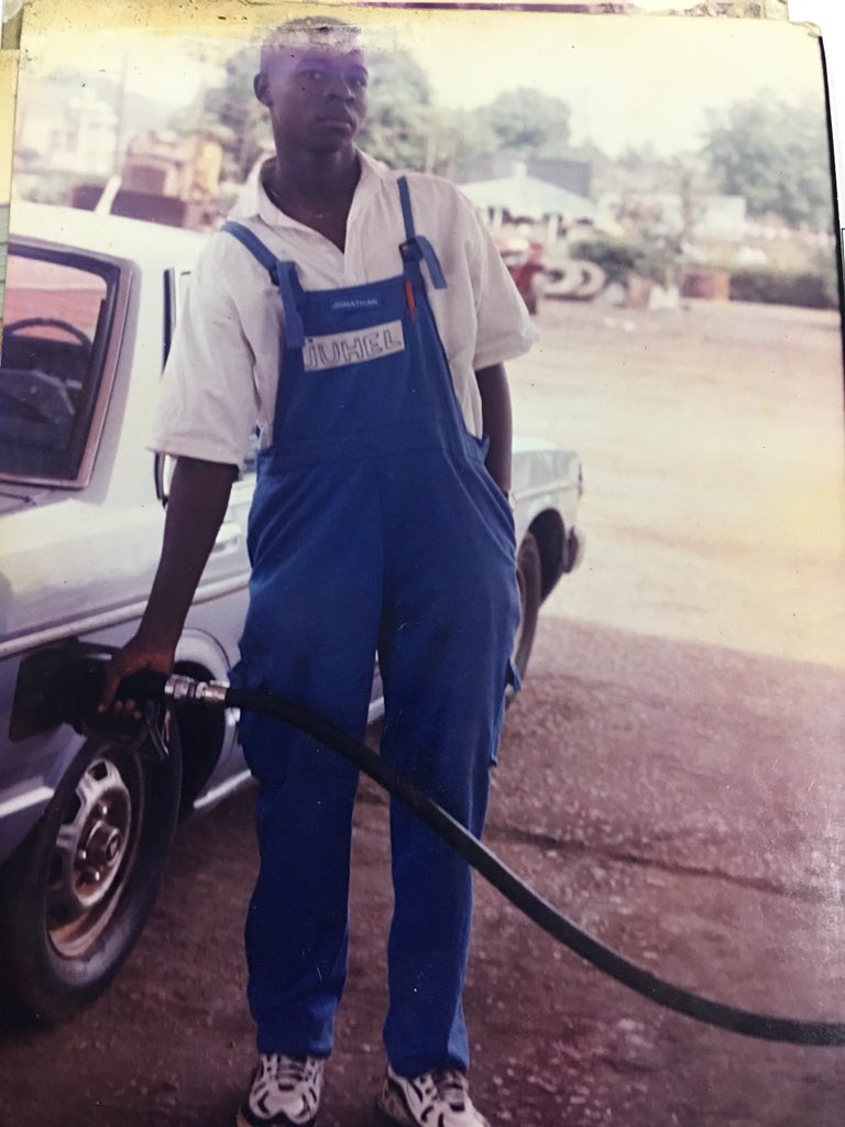 Dacosta9110's tweet image. Your sincerely as a Pump attendant in 1999 and as a Finance Manager in 2017. Don&apos;t give up on your dreams.