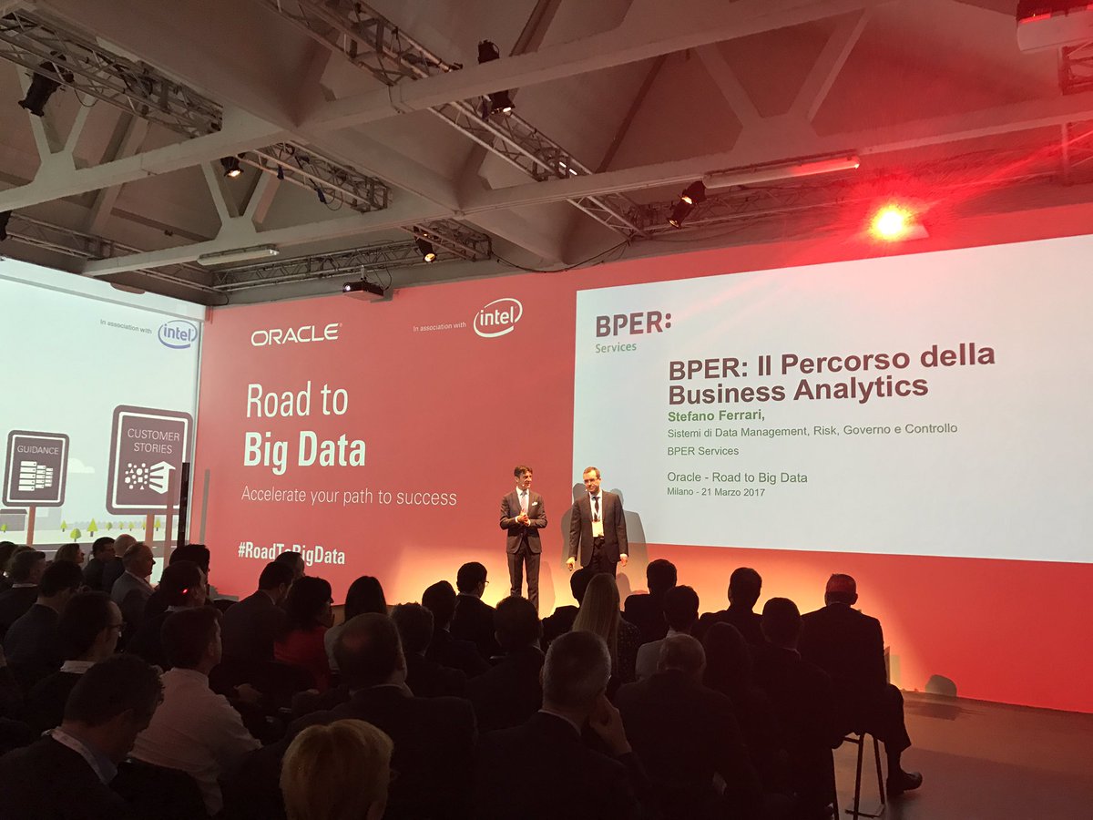OracleItalia's tweet image. È il momento di Stefano Ferrari di @GruppoBPER_PR sul palco di Oracle #roadtobigdata