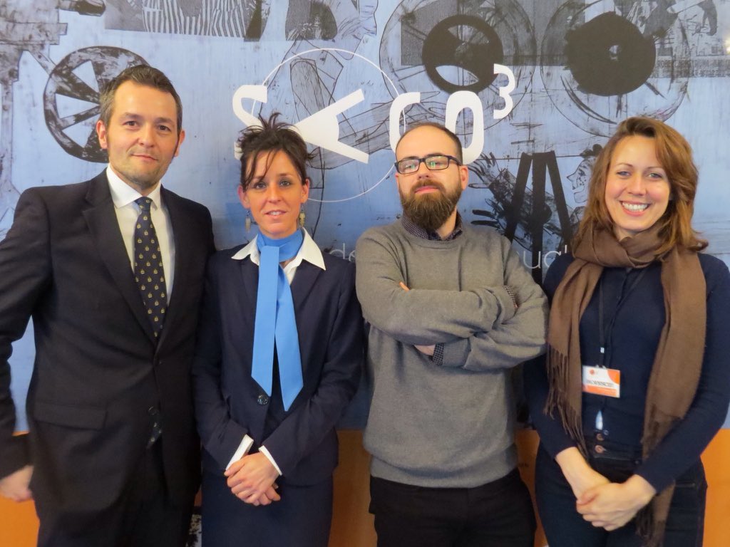 saco_oviedo's tweet photo. Con Chano e Isabel, del estupendo equipo de los teatros Filarmónica y Campoamor ¡chapeau, señores! 👏🏻👏🏻👏🏻 #saco3 https://t.co/Caqcl1SvXo