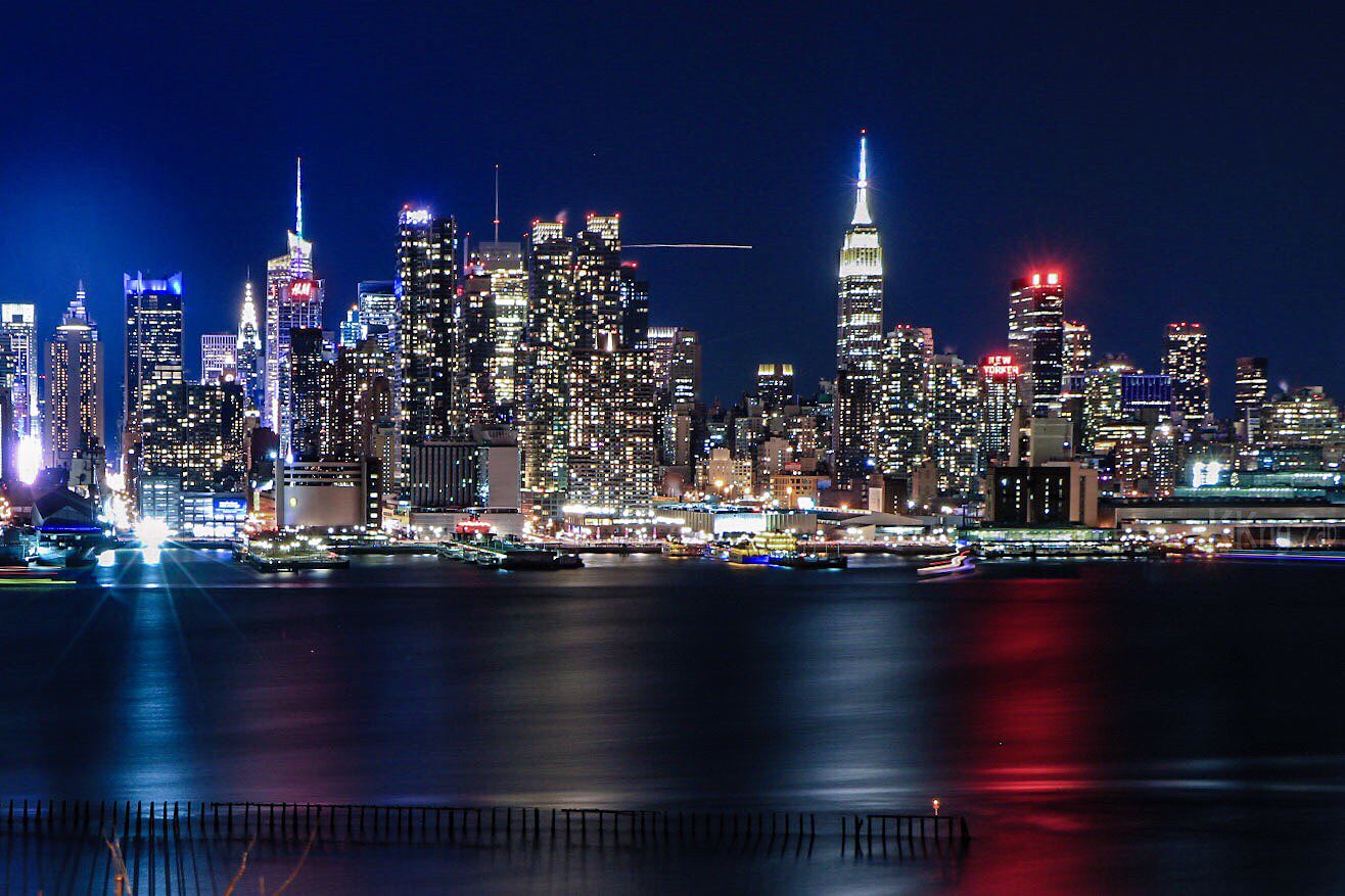 ざっく No Twitter Nyの摩天楼の夜景はとても美しかったです Newyork Nyc Brooklyn Newjersey Usa ニューヨーク ファインダー越しの私の世界 写真好きな人と繋がりたい Canon 8000d T Co 5cajn7ymyi Twitter