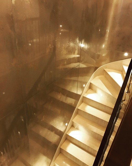 studio_198's tweet photo. Enjoy our bespoke gold staircase. 
#gold #walls #stairs #studio198 #wallcovering #surface #handmade #london https://t.co/0C38qvlDZS